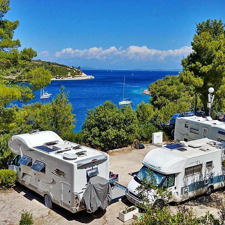 Kamp Vira Mobile Homes Đảo Hvar Ngoại thất bức ảnh