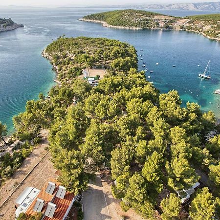 Kamp Vira Mobile Homes Đảo Hvar Ngoại thất bức ảnh