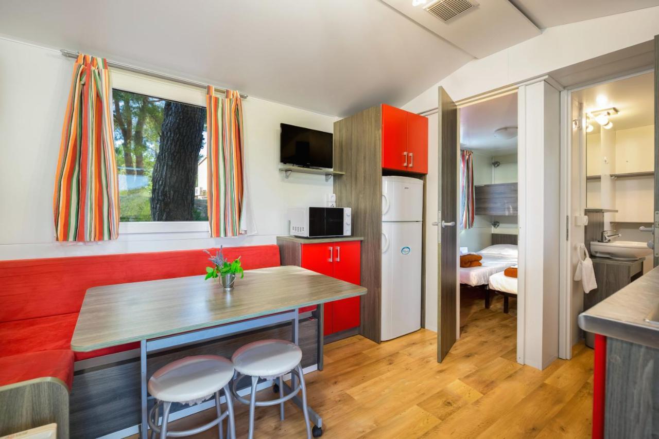 Kamp Vira Mobile Homes Đảo Hvar Ngoại thất bức ảnh