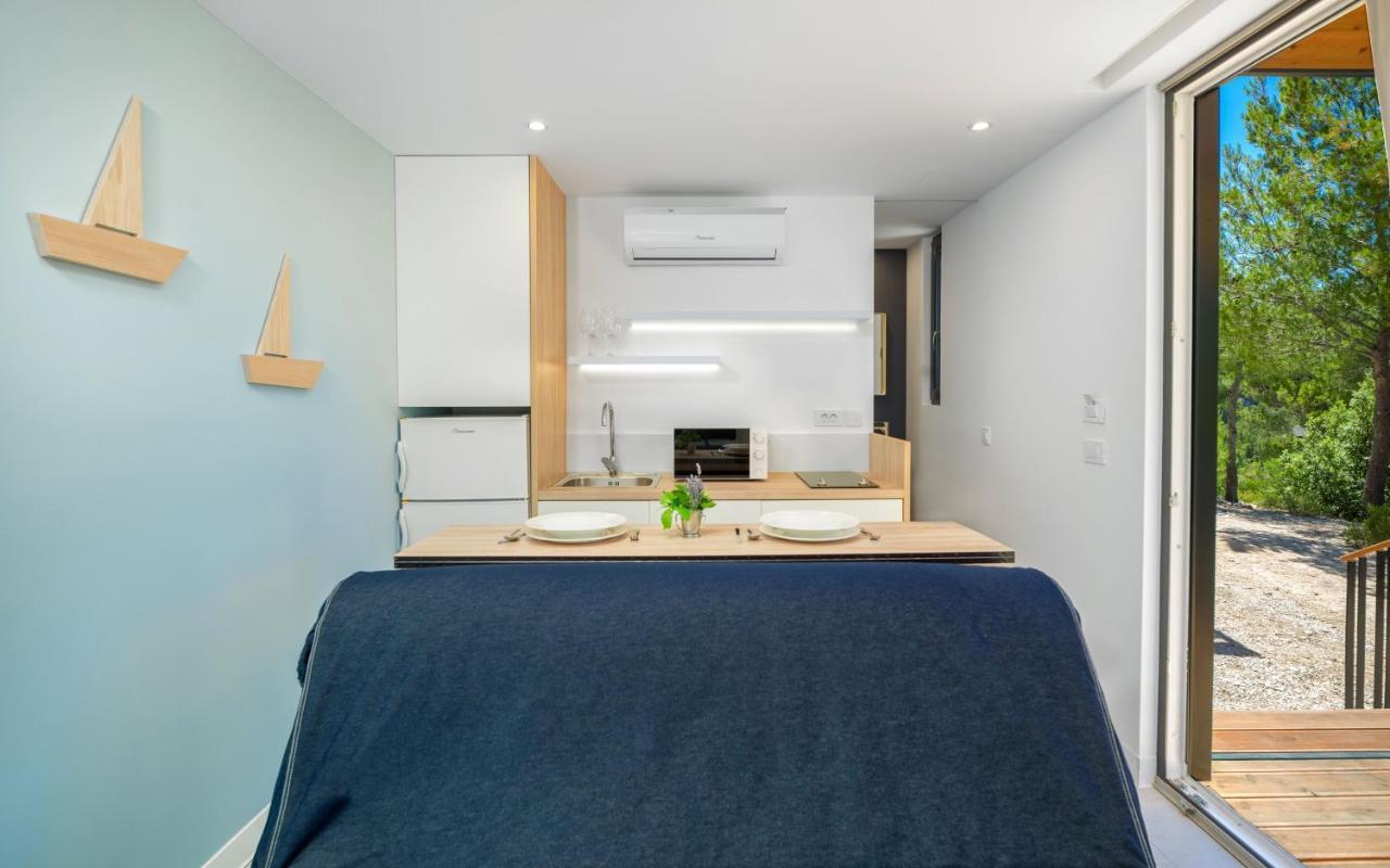 Kamp Vira Mobile Homes Đảo Hvar Ngoại thất bức ảnh