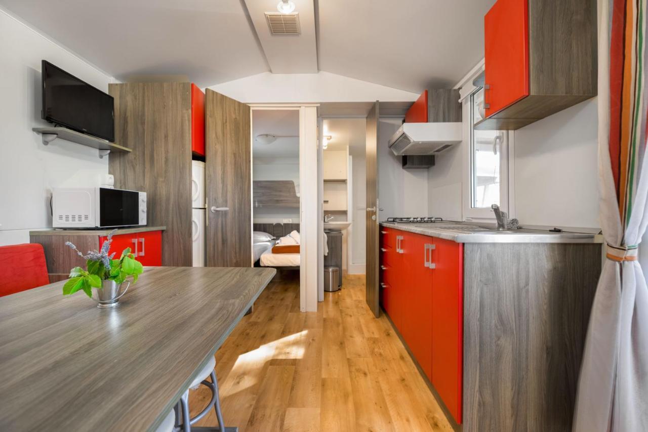 Kamp Vira Mobile Homes Đảo Hvar Ngoại thất bức ảnh