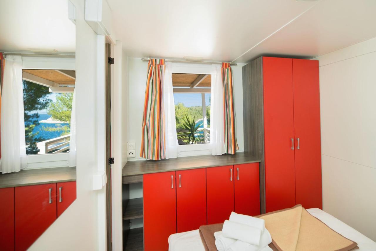 Kamp Vira Mobile Homes Đảo Hvar Ngoại thất bức ảnh