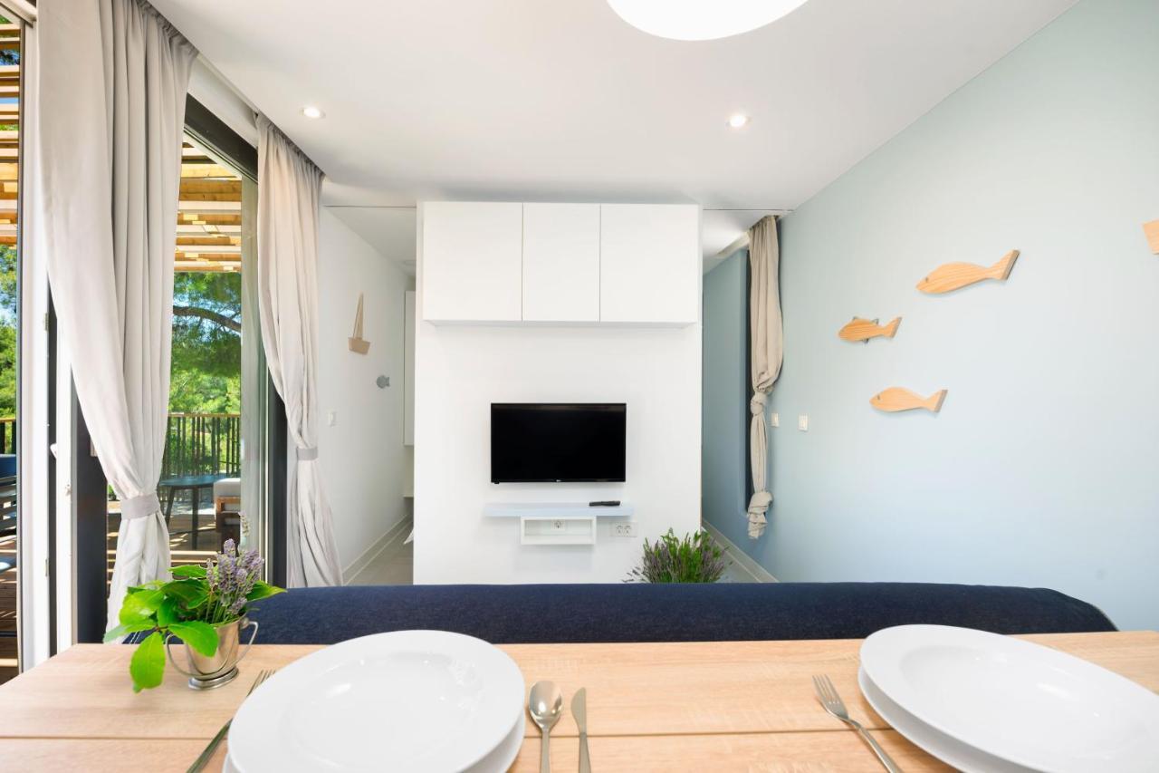 Kamp Vira Mobile Homes Đảo Hvar Ngoại thất bức ảnh