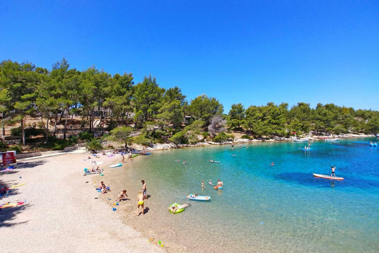 Kamp Vira Mobile Homes Đảo Hvar Ngoại thất bức ảnh