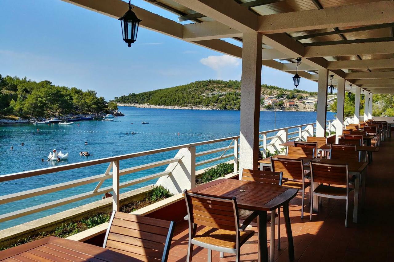 Kamp Vira Mobile Homes Đảo Hvar Ngoại thất bức ảnh